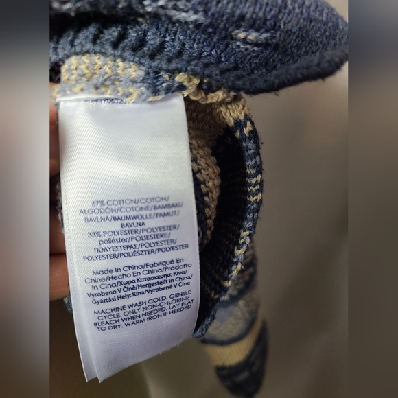 CHAPS- knit sweater- Size large - Picture 4 of 6